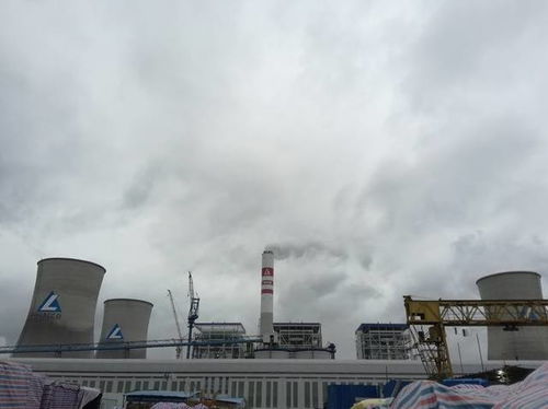 廣西華磊熱電項(xiàng)目煙囪建筑安裝工程3 鋼內(nèi)筒順利提升到頂